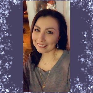 Meet your Posher, Monica